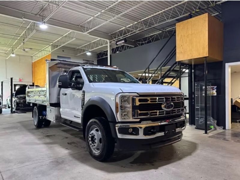 2025 Ford Super Duty F-550 DRW