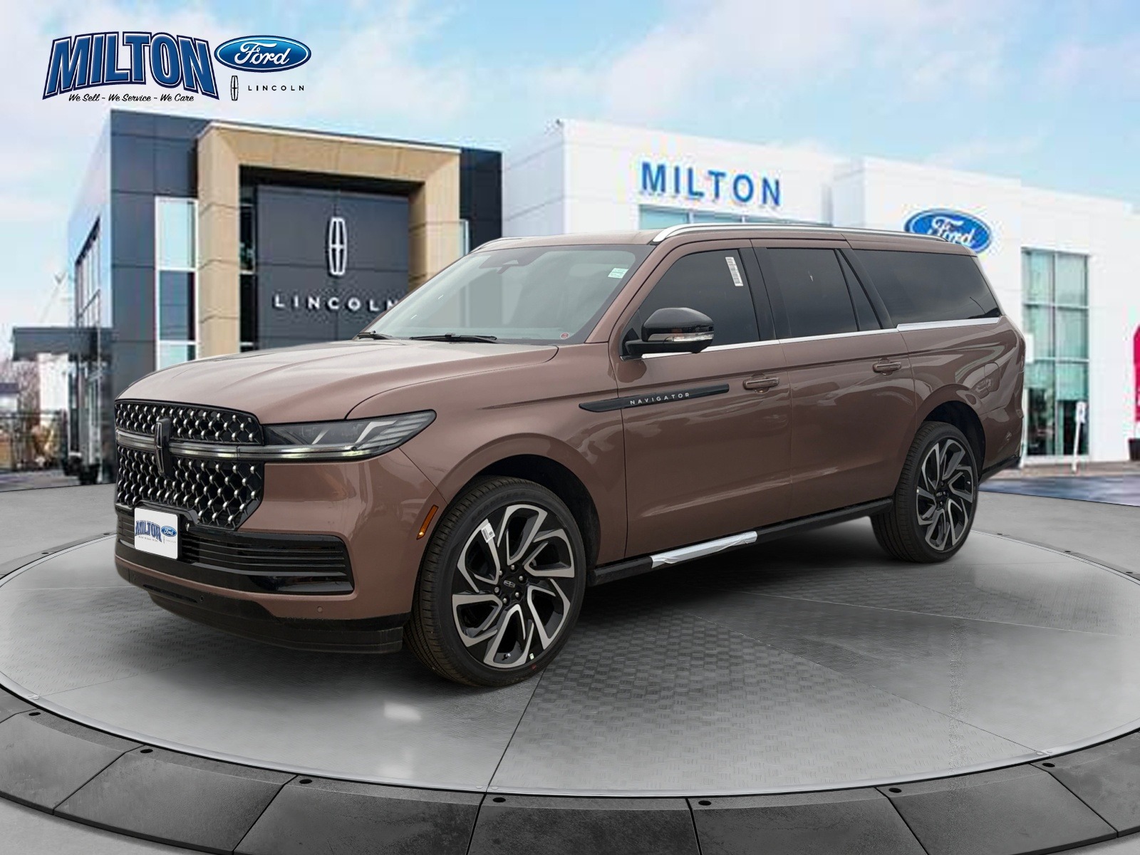 Red (Sunrise Copper Metallic Pearlcoat) 2026 Lincoln Navigator SUV / Crossover Four-Wheel Drive Automatic