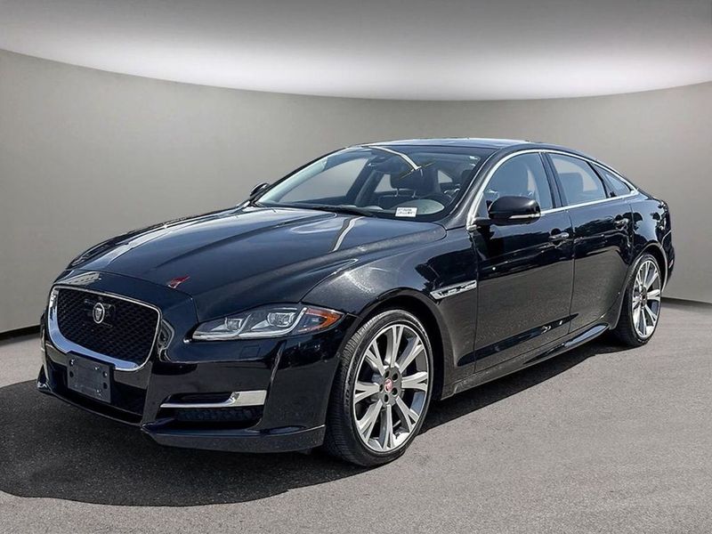 2017 Jaguar XJ