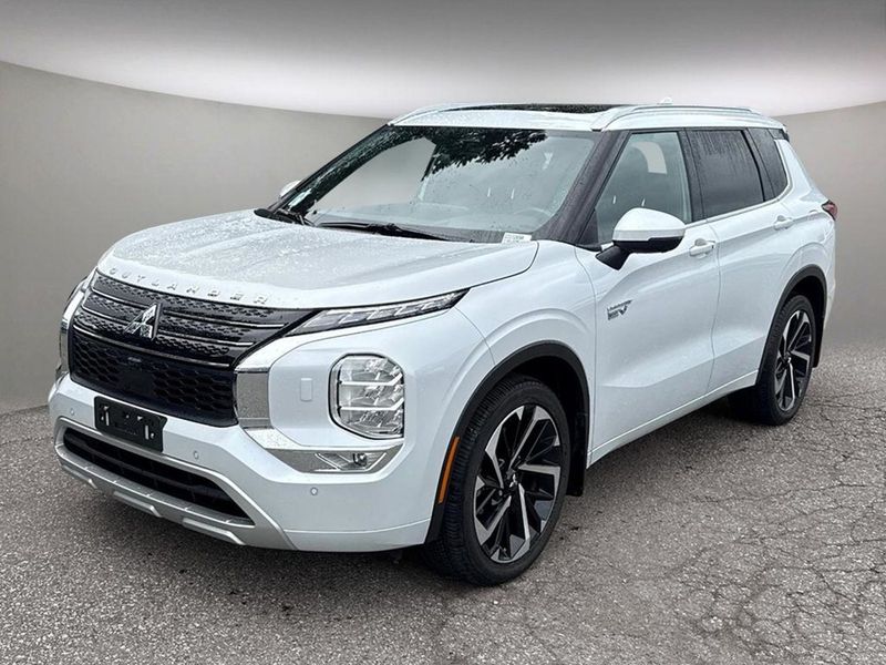 2025 Mitsubishi Outlander Plug-In Hybrid