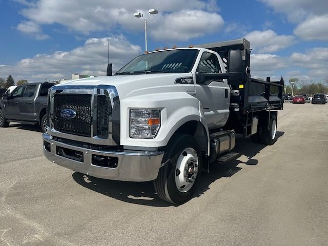 2025 Ford Super Duty F-650 Straight Frame