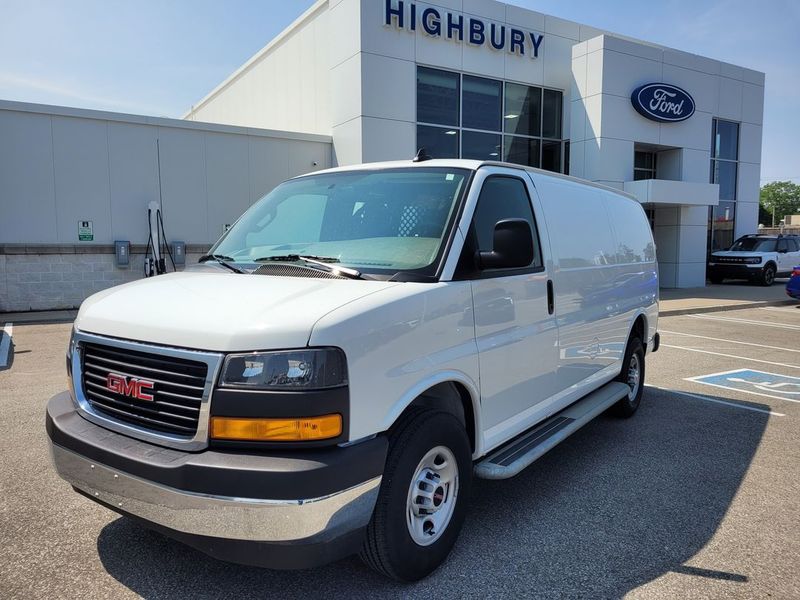 2023 GMC Savana 2500