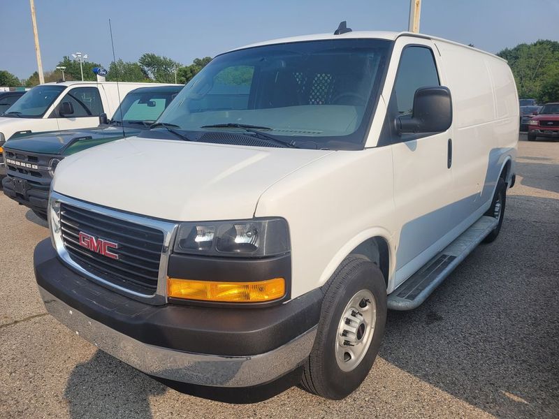 2023 GMC Savana 2500