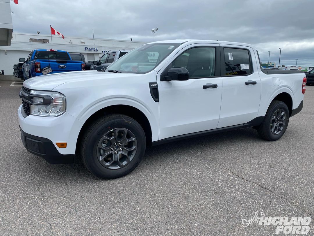 New 2024 Ford Maverick XLT #TP111 Sault Ste. Marie, ON | Highland Ford