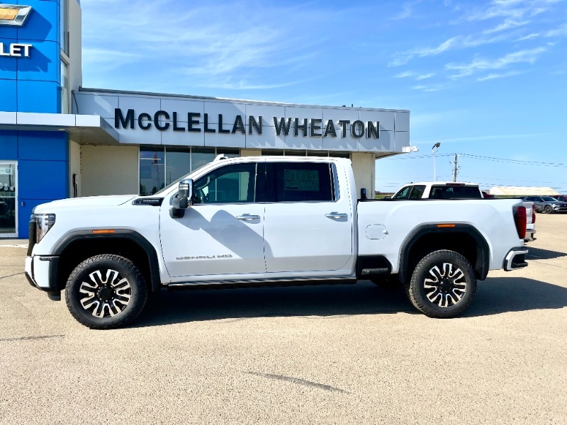 2026 GMC Sierra 3500HD Denali Ultimate Crew Cab 4WD