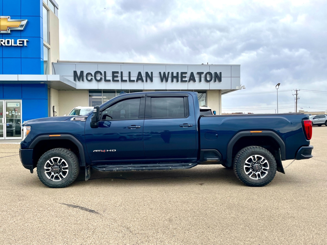 2023 GMC Sierra 3500HD AT4 Crew Cab 4WD