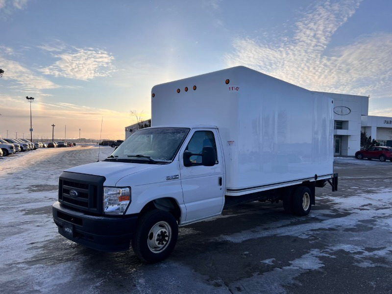 Used 2021 Ford ESeries Cutaway PU56609 Saskatoon, SK Merlin Ford
