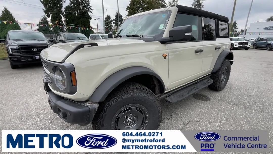 2025 Ford Bronco Badlands (photo 1 of 20)