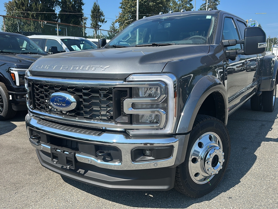 2026 Ford Super duty F-450 lariat (photo 1 of 20)