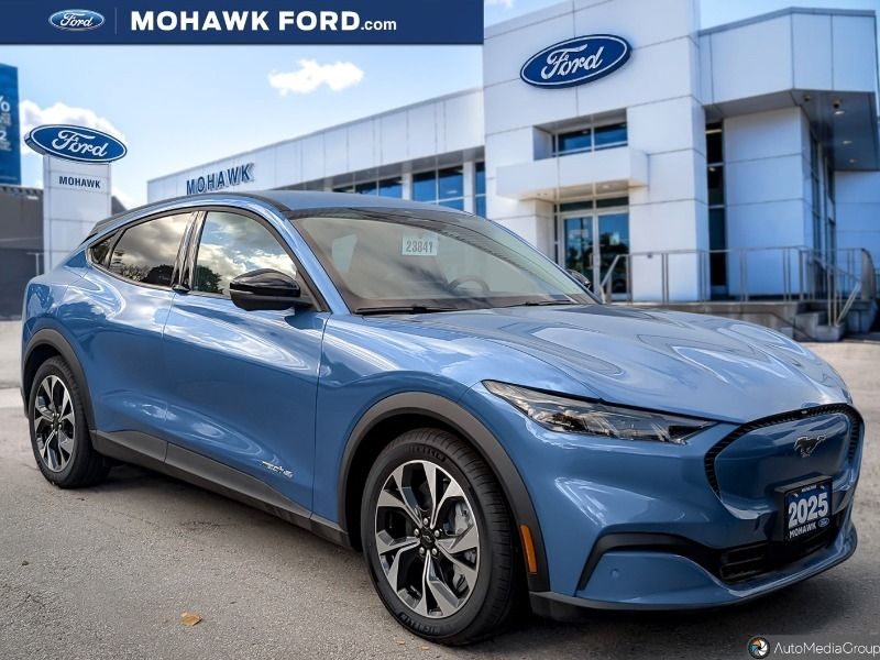 2025 Ford Mustang Mach-E