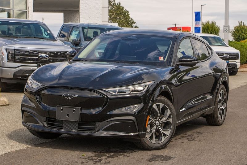 2025 Ford Mustang Mach-E