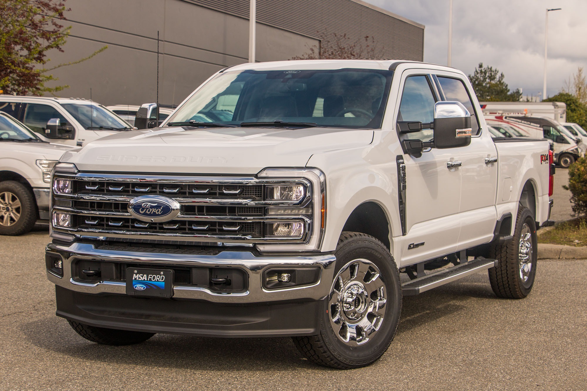 Oxford White 2026 Ford F-350 Super Duty Pickup Truck Four-Wheel Drive Automatic