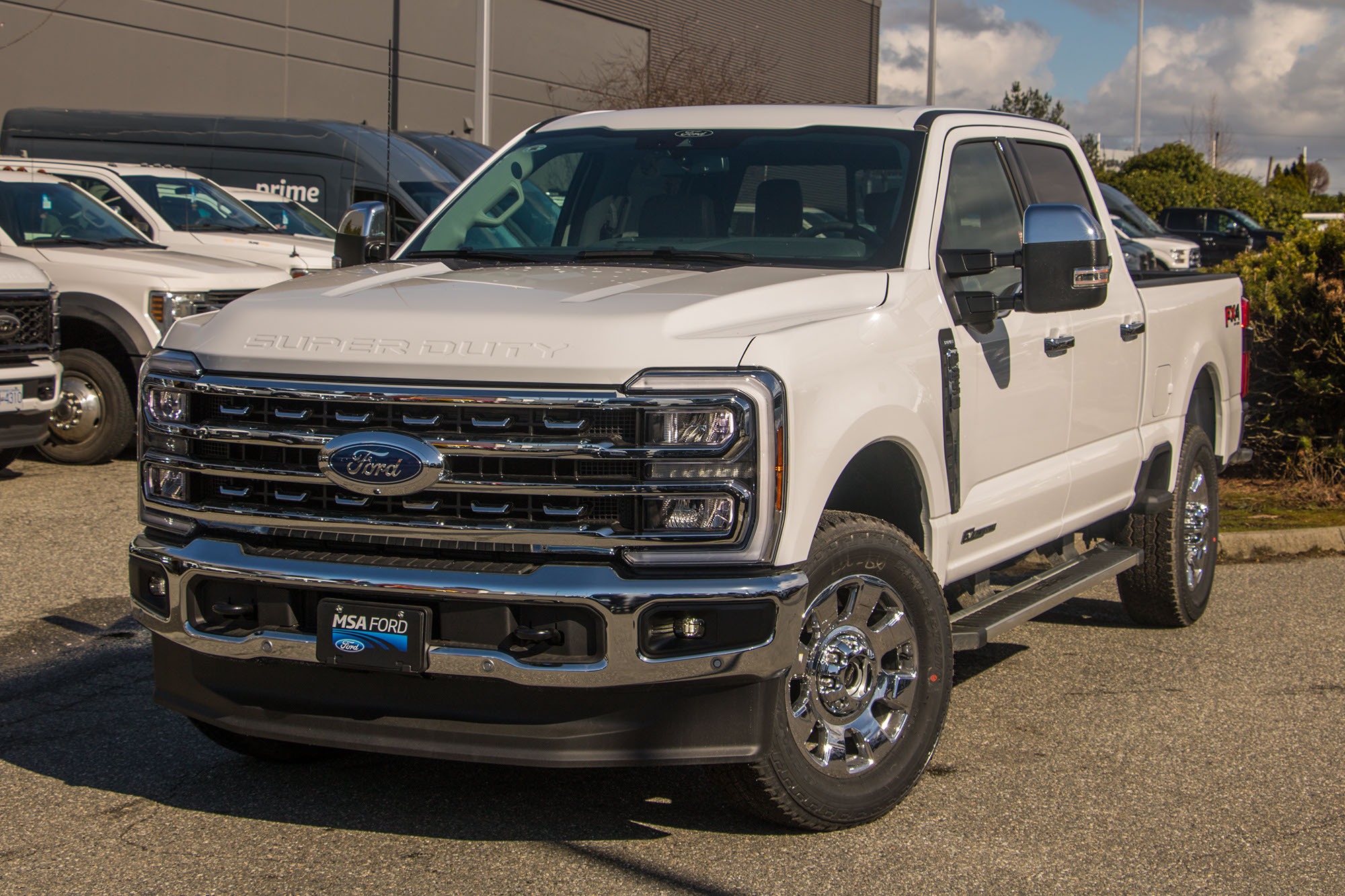Oxford White 2026 Ford F-350 Super Duty Pickup Truck Four-Wheel Drive Automatic