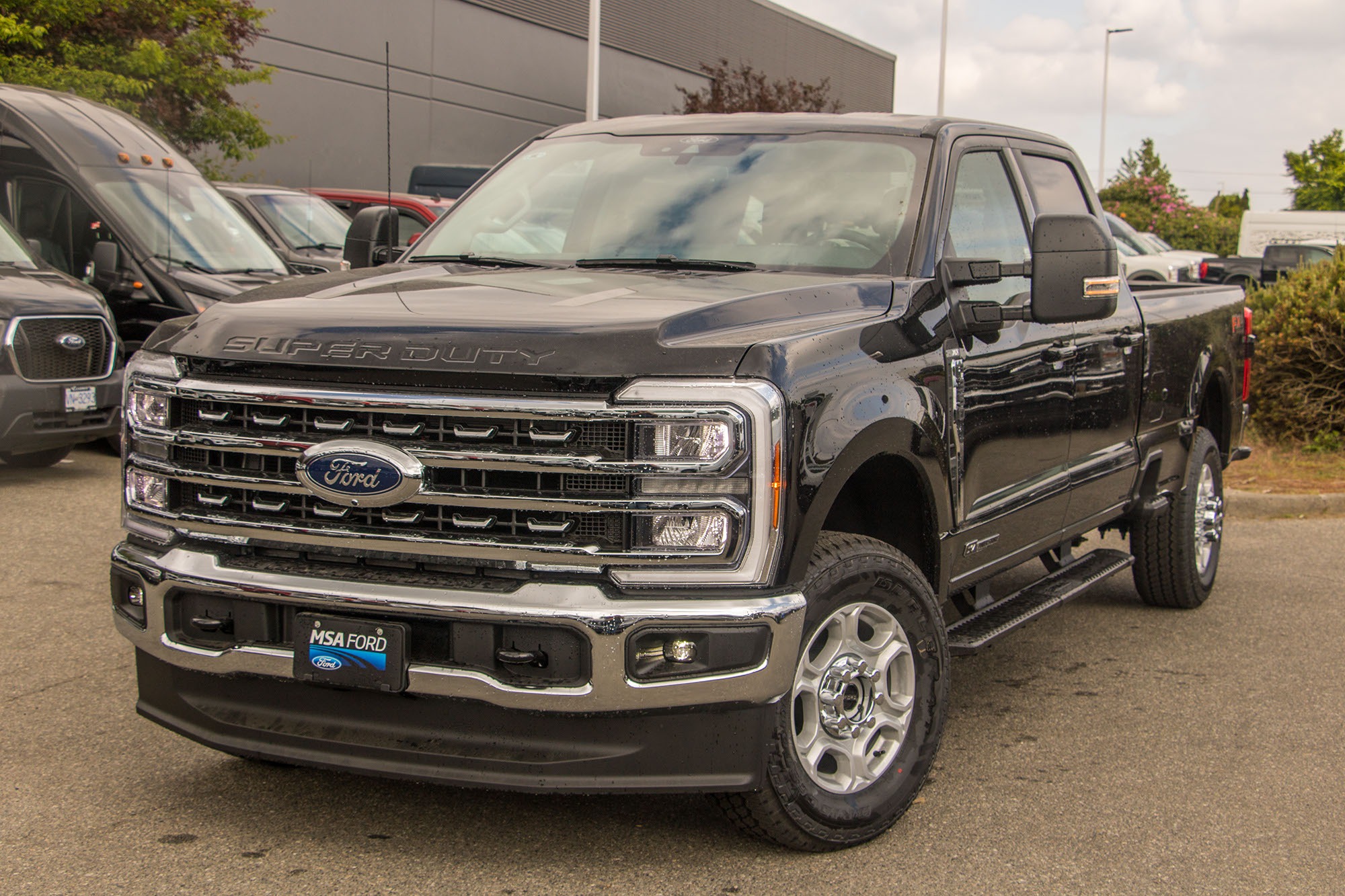 Agate Black 2026 Ford F-350 Super Duty Pickup Truck Four-Wheel Drive Automatic