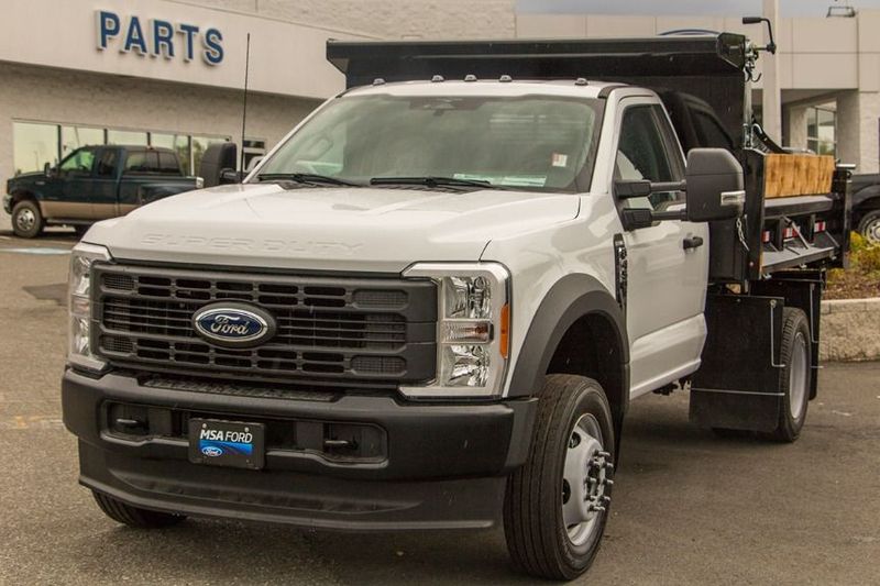2023 Ford Chassis Cab