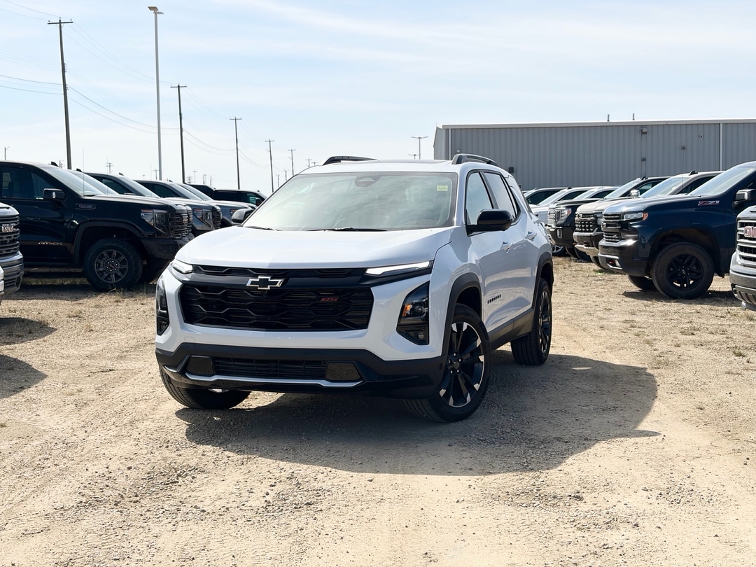 Polar White Tricoat 2026 Chevrolet Equinox SUV / Crossover Four-Wheel Drive 8-Speed Automatic