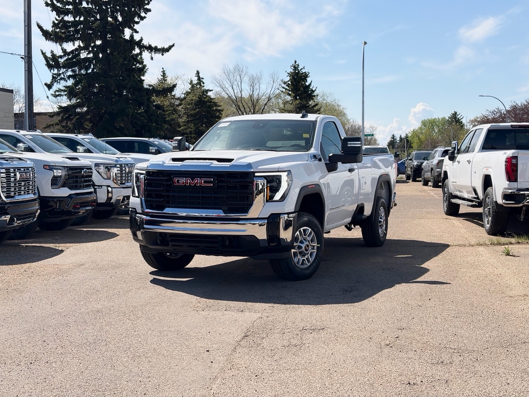 Summit White 2026 GMC Sierra 2500HD Pickup Truck Four-Wheel Drive Automatic