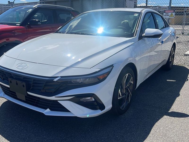 2025 Hyundai Elantra Hybrid