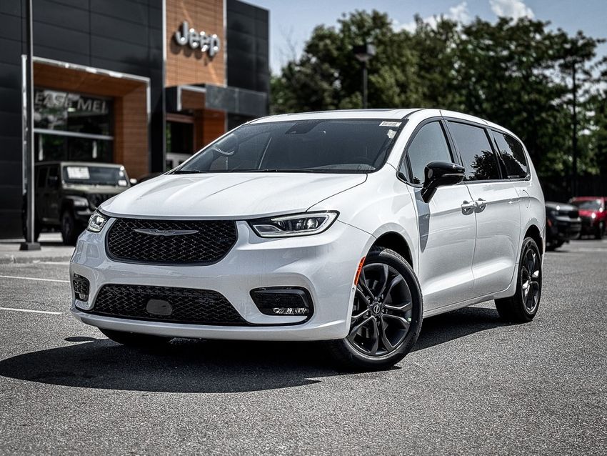 2026 Chrysler Pacifica