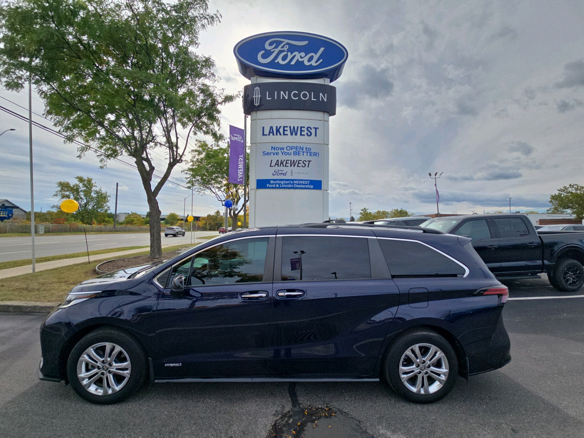 Blueprint 2021 Toyota Sienna Minivan All-Wheel Drive Continuously Variable Transmission