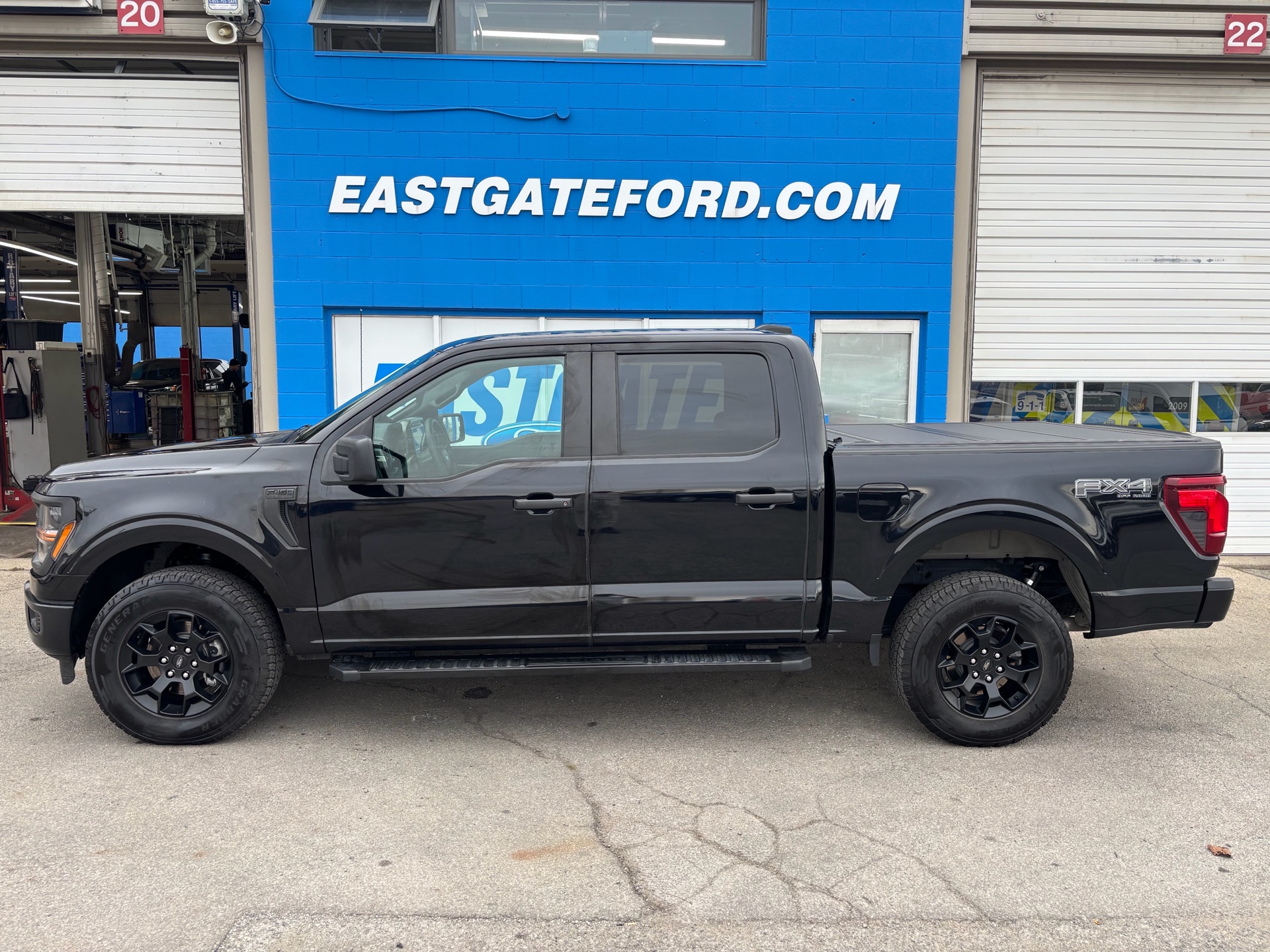 Agate Black Metallic 2024 Ford F-150 Pickup Truck Four-Wheel Drive Automatic