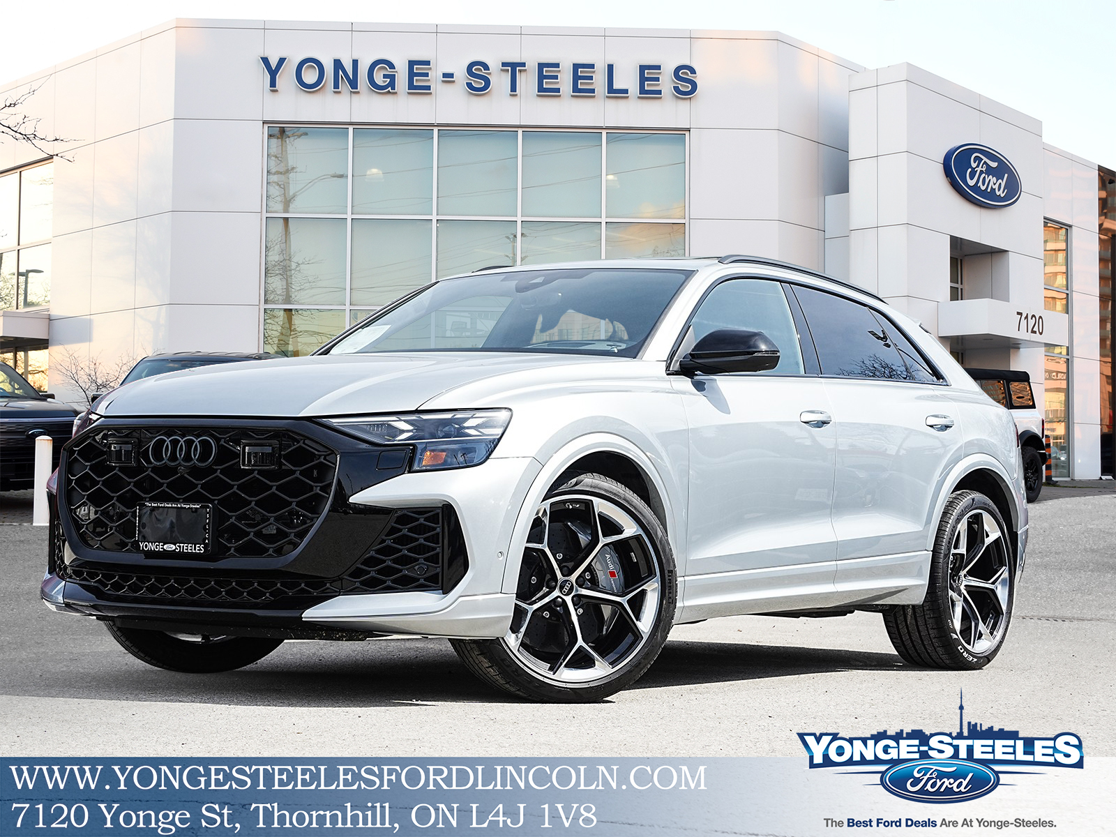 2025 Audi RS Q8 4.0T quattro Performance