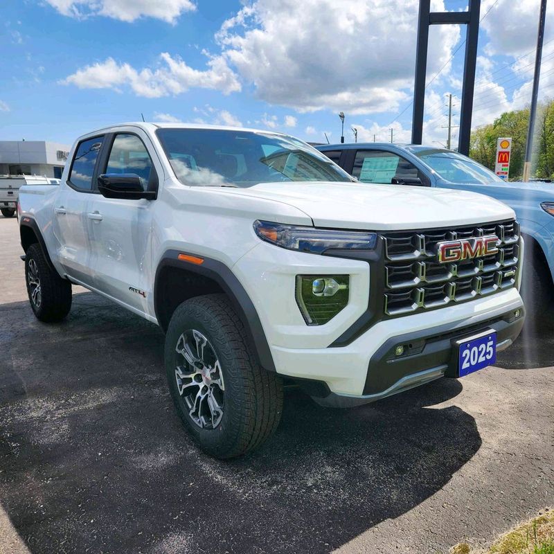 2025 GMC Canyon
