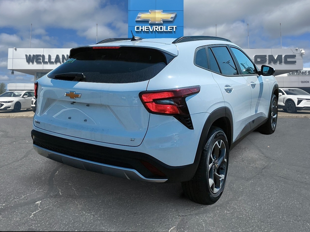 2026 Chevrolet Trax LT photo 5