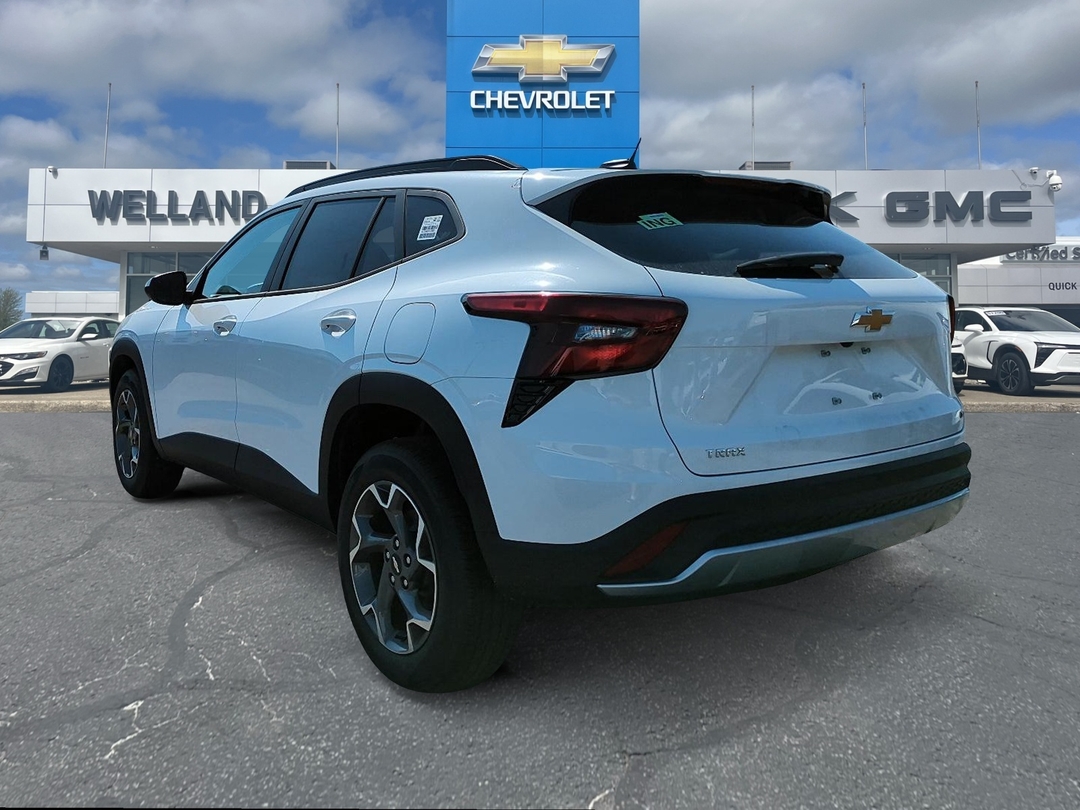 2026 Chevrolet Trax LT photo 7