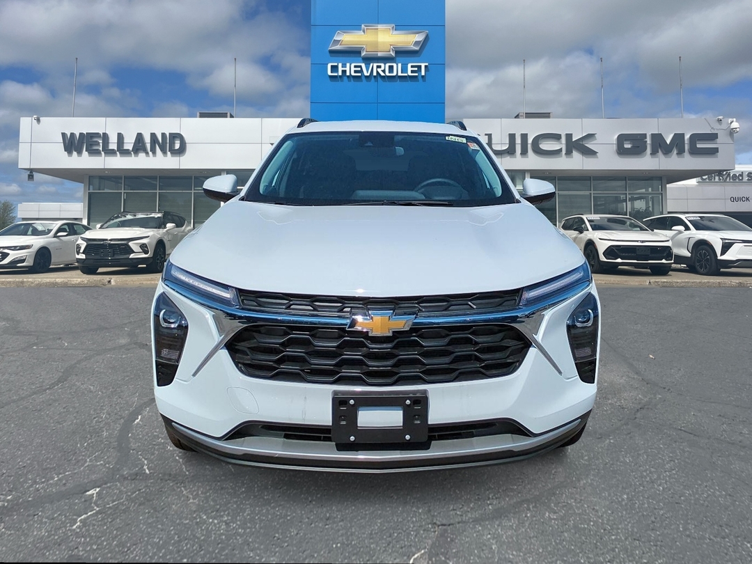 2026 Chevrolet Trax LT photo 2