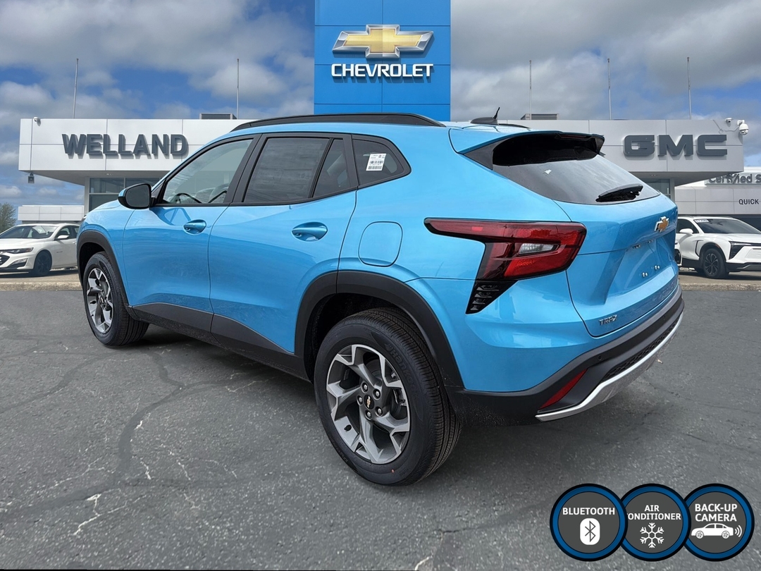2026 Chevrolet Trax LT photo 7