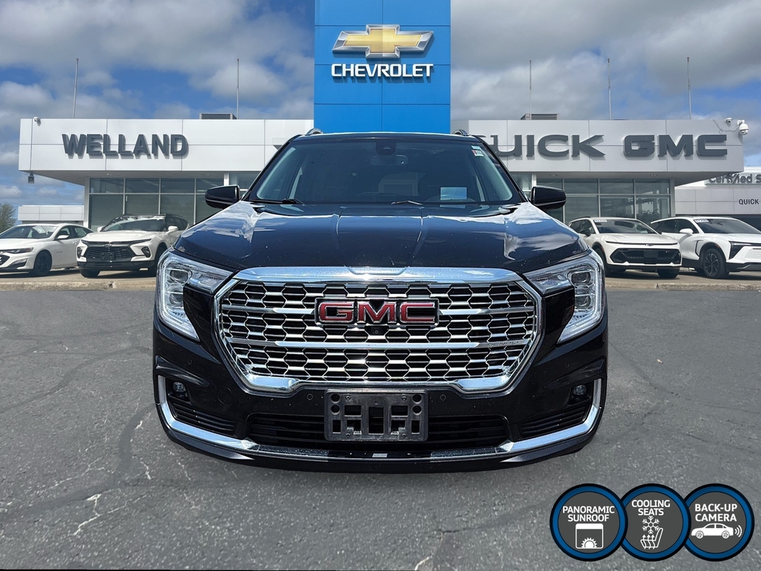 2022 GMC Terrain Denali photo 2