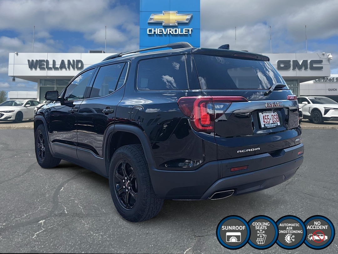 2023 GMC Acadia AT4 photo 7