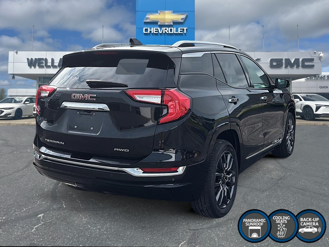 2024 GMC Terrain Denali photo 5