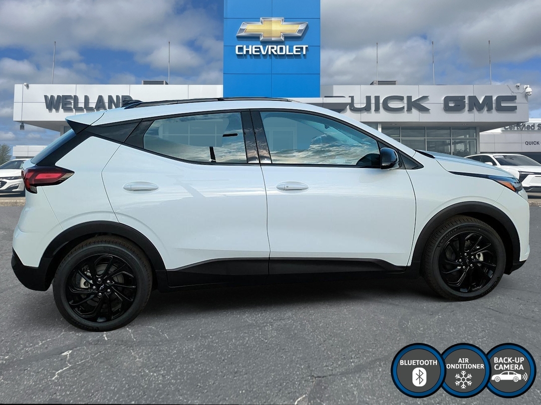 2027 Chevrolet Bolt RS photo 4