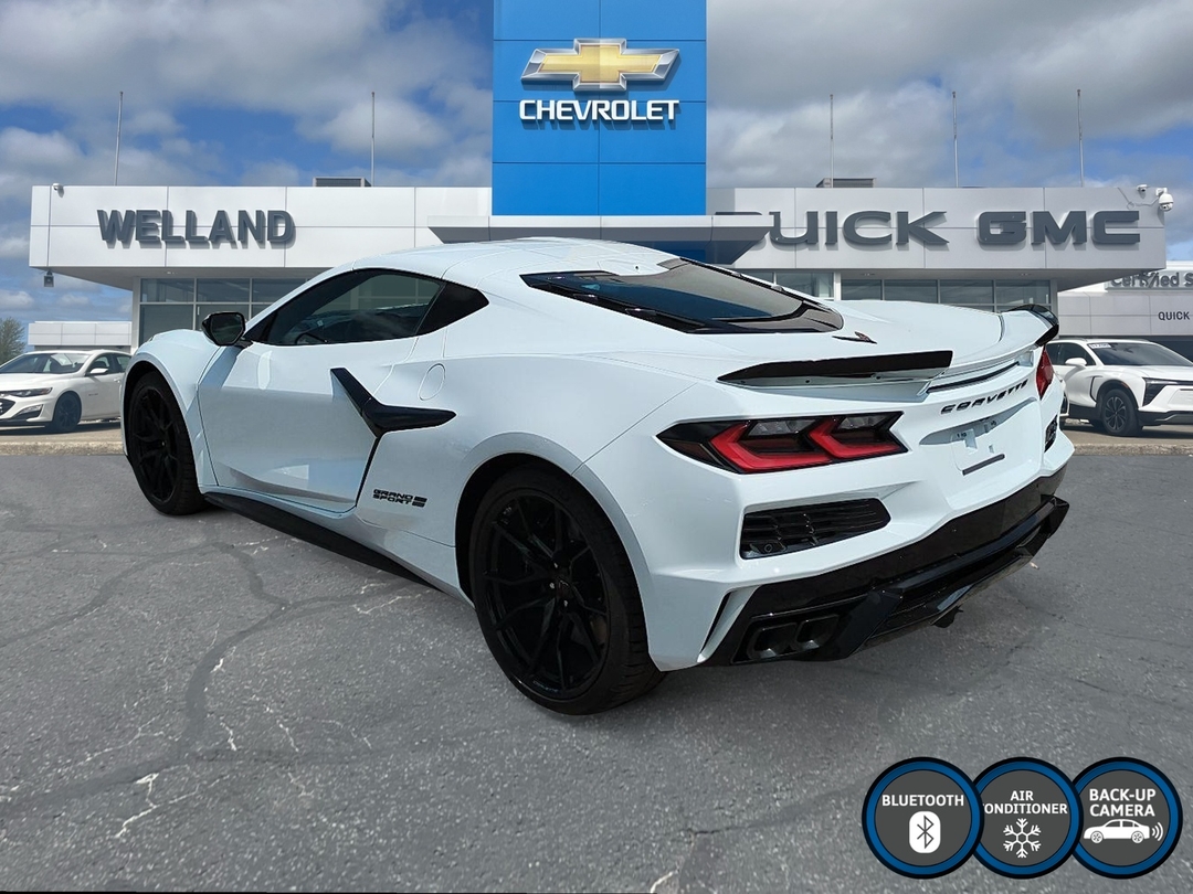 2027 Chevrolet Corvette 2LT photo 7