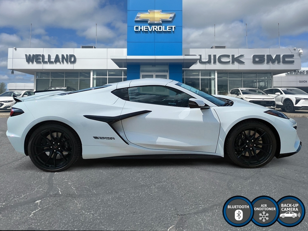 2027 Chevrolet Corvette 2LT photo 4
