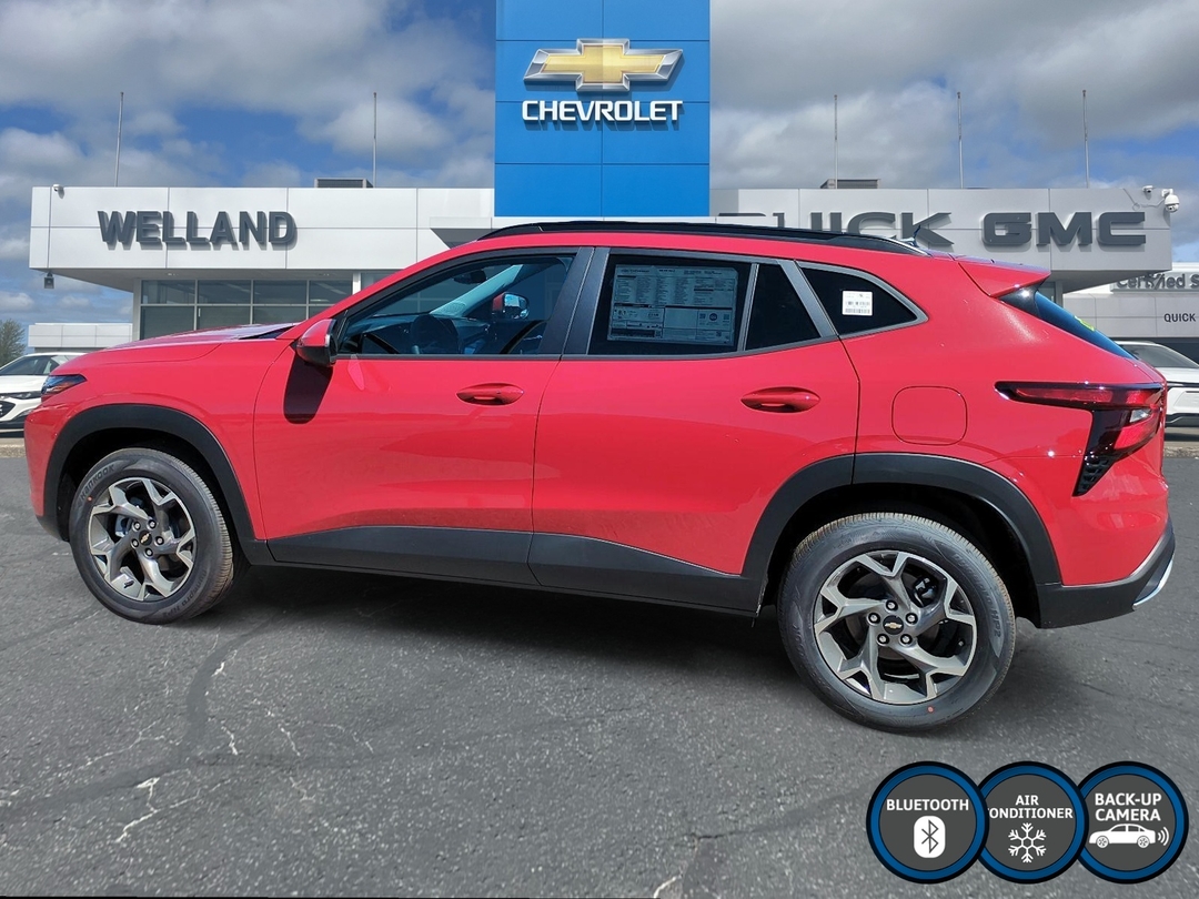 2026 Chevrolet Trax LT photo 8