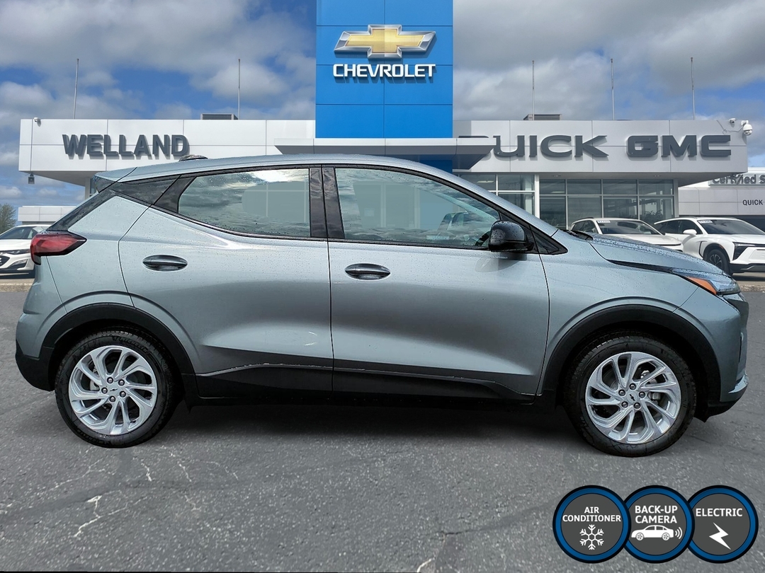 2027 Chevrolet Bolt LT photo 4