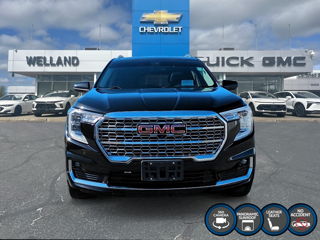 2023 GMC Terrain Denali photo 2