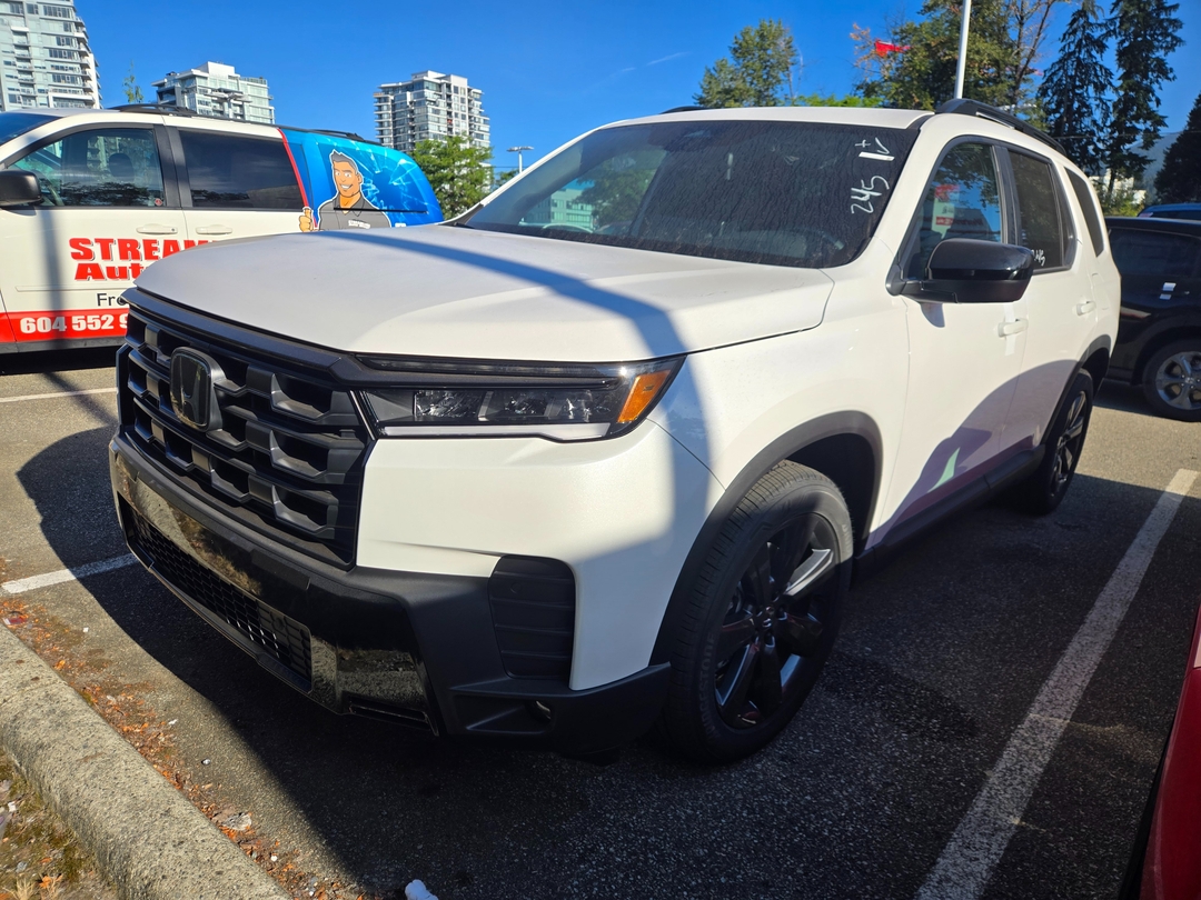 Platinum White Pearl 2026 Honda Pilot SUV / Crossover All-Wheel Drive