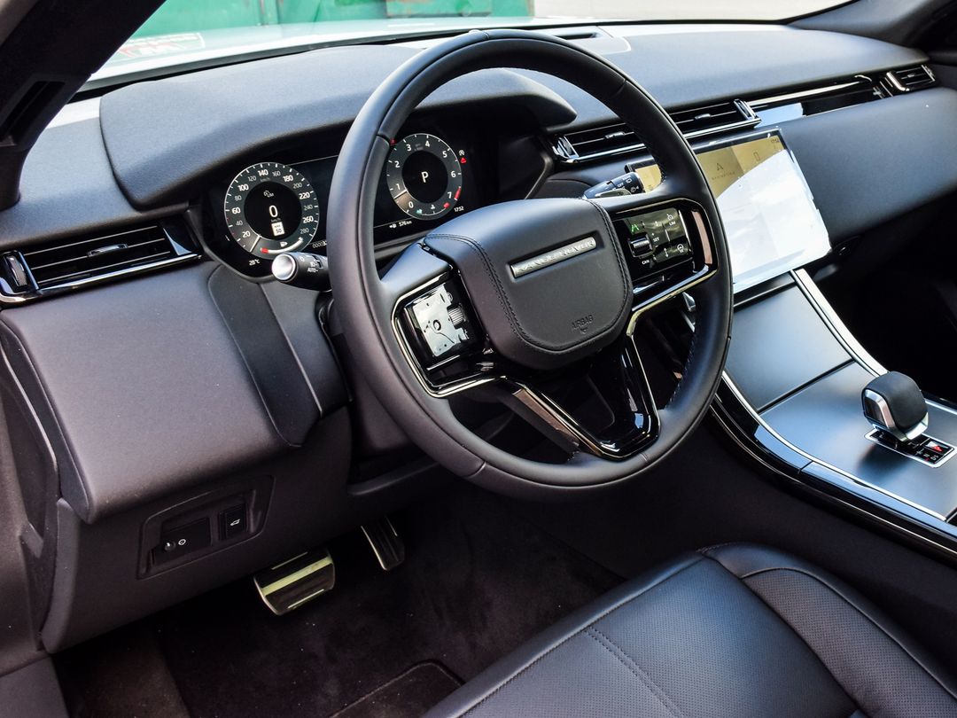 2025 Land Rover Range Rover Velar P250 Dynamic SE, Toronto, Cash