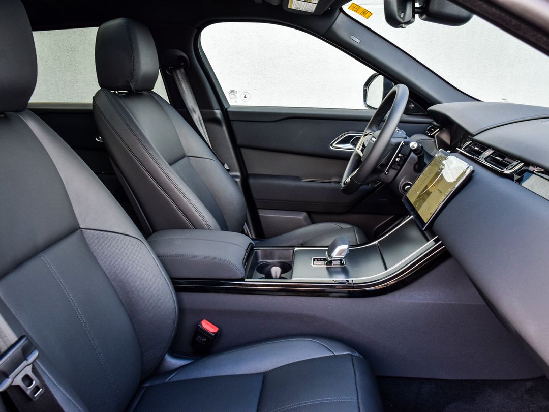 2025 Land Rover Range Rover Velar P250 Dynamic SE, Toronto, Cash