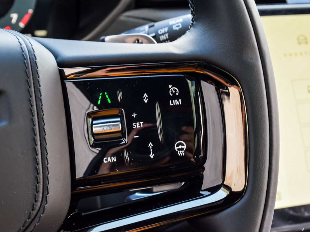 2025 Land Rover Range Rover Velar P250 Dynamic SE, Toronto, Cash