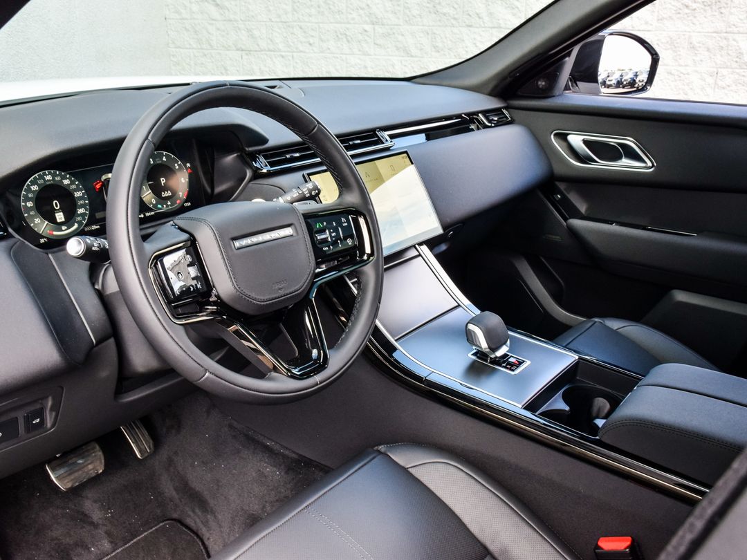 2025 Land Rover Range Rover Velar P340 Dynamic SE, Toronto, Cash