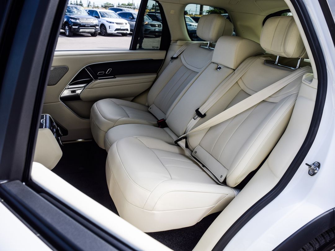 2024 Land Rover Range Rover Autobiography - LWB, Toronto, Cash