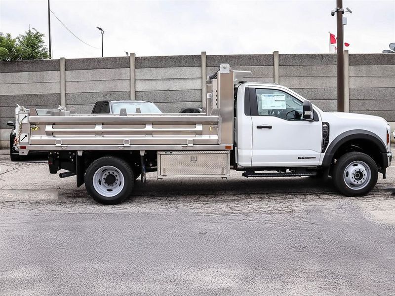 New 2024 Ford Super-Duty-F-550-DRW XL YN9728