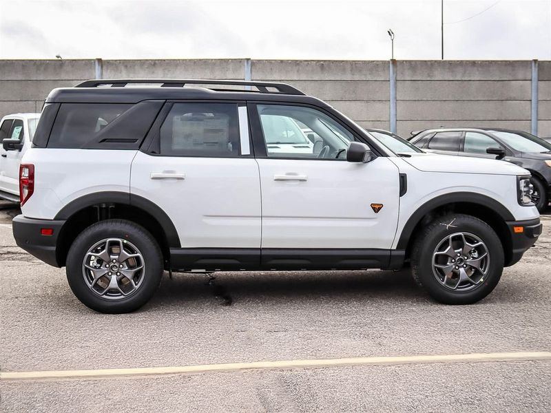 New 2024 Ford Bronco-Sport Badlands YN9747