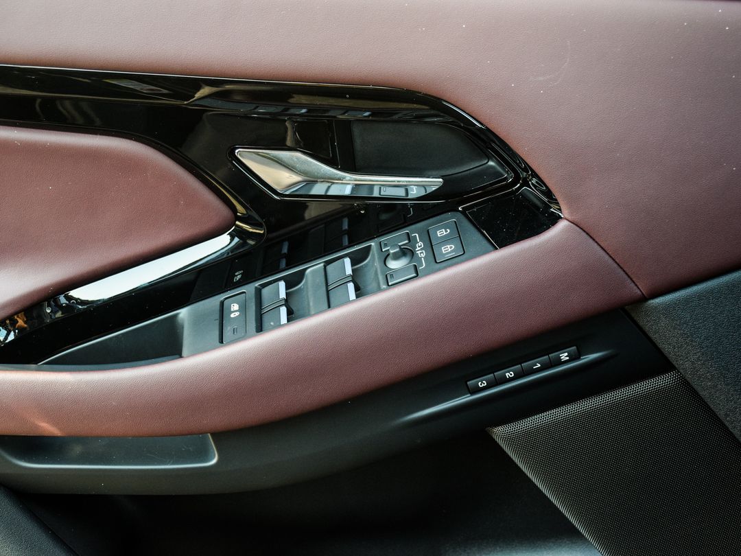 2025 Land Rover Range Rover Evoque P250 Dynamic HSE, Toronto, Cash