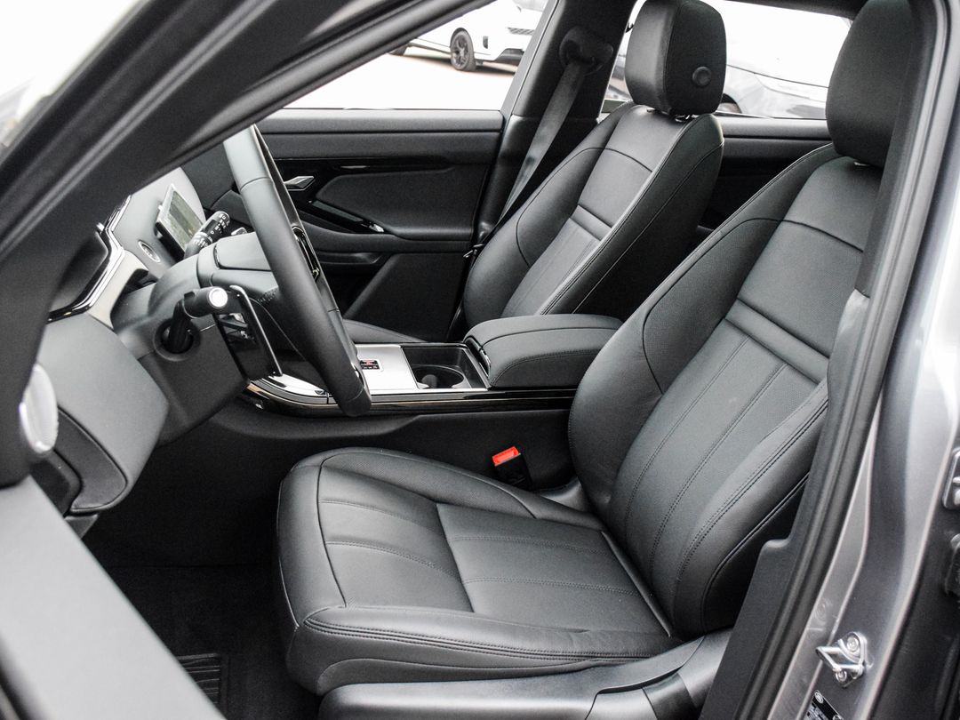 2025 Land Rover Range Rover Evoque P250 Dynamic SE, Toronto, Cash